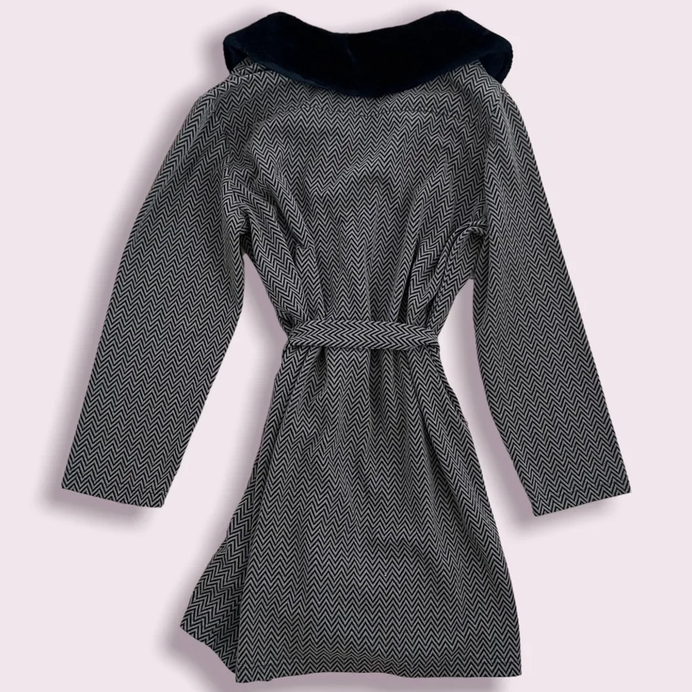 Vintage faux herringbone trench with detachable collar